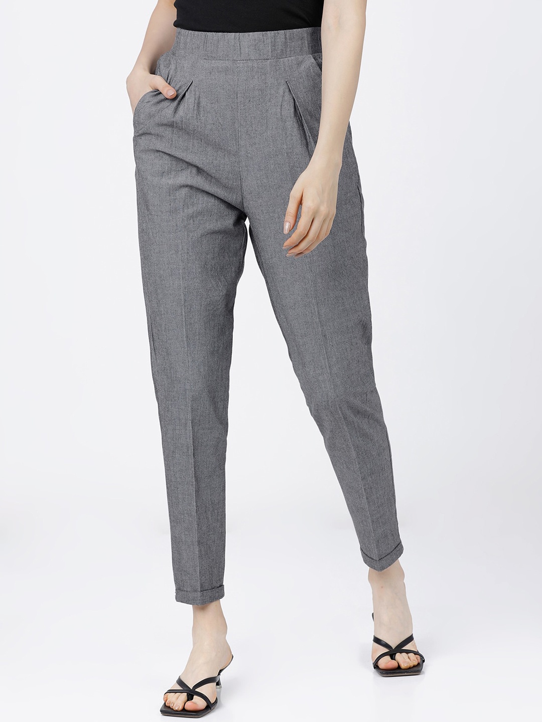 

Tokyo Talkies Women Grey Tapered Fit Pleated Peg Trousers