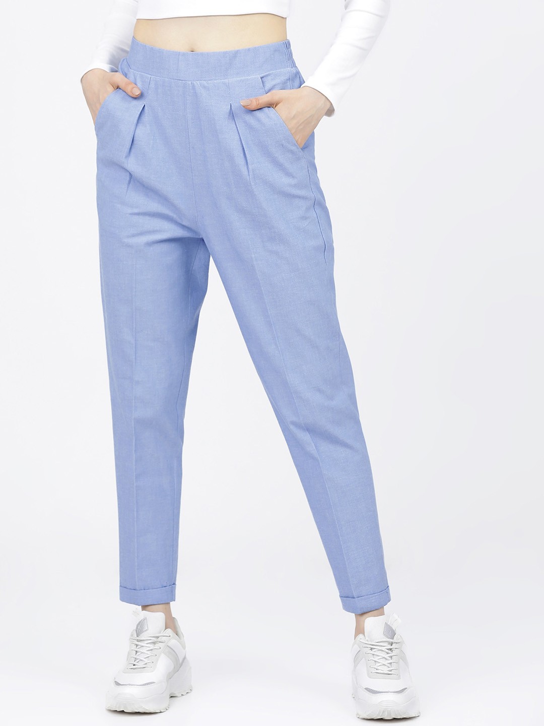

Tokyo Talkies Women Blue Solid Pleated Trousers