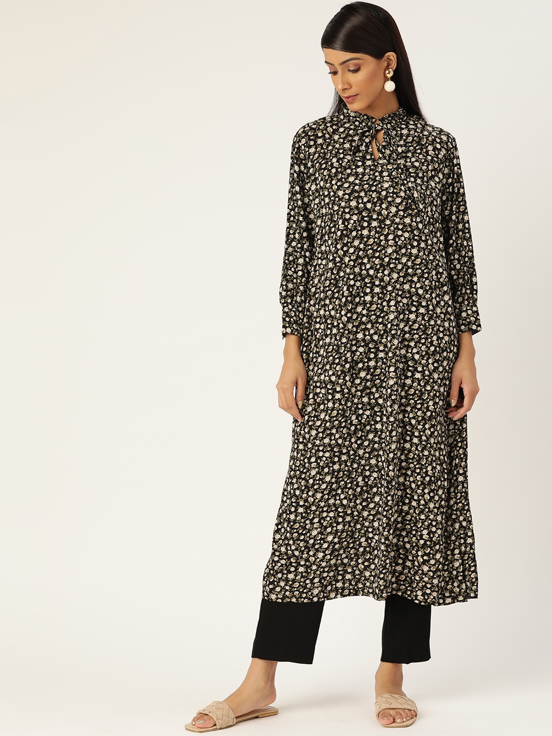 

Ancestry Women Black & Green Floral Printed Keyhole Neck Floral A-Line Kurta