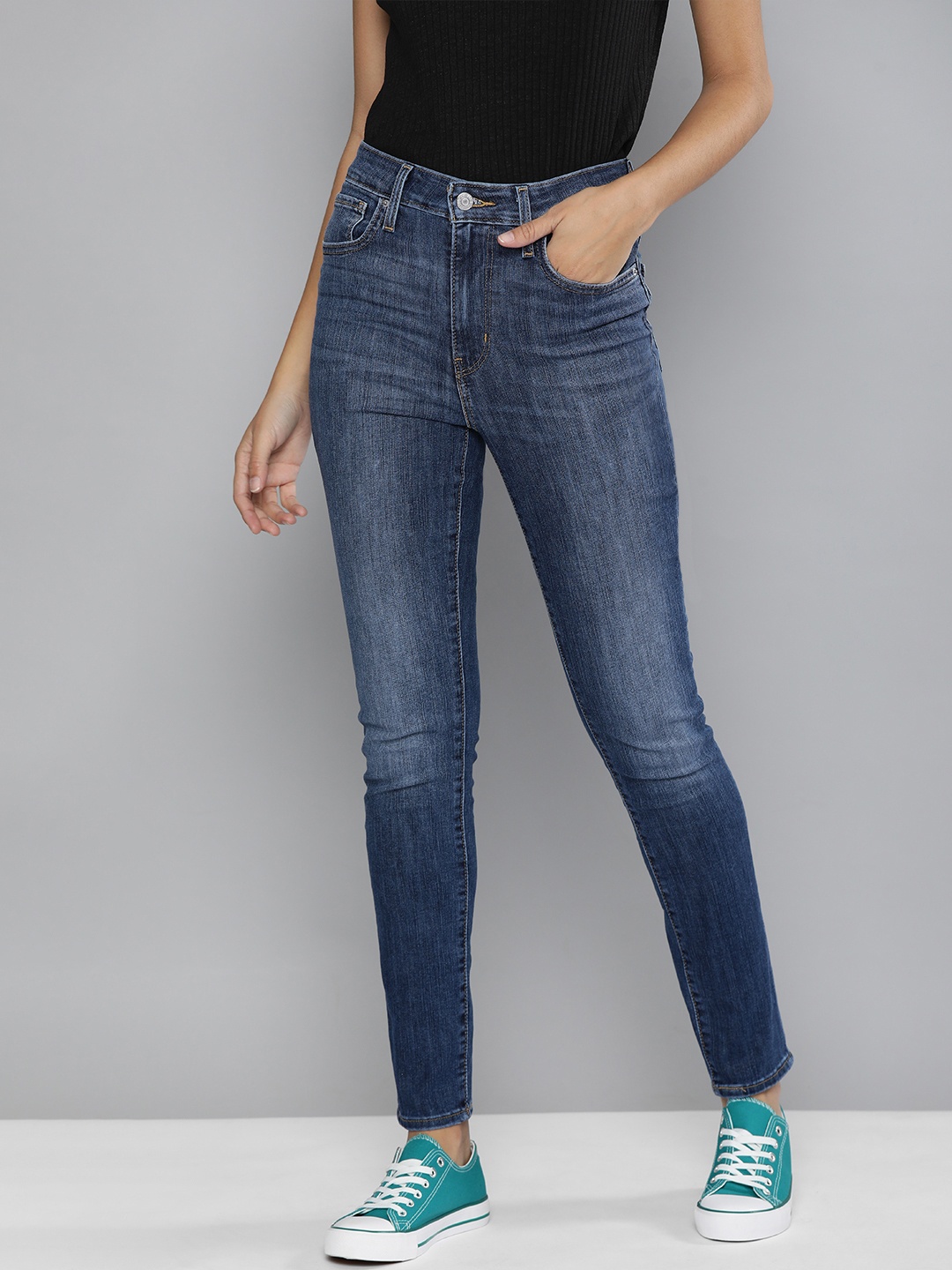 

Levis Women Blue 721 High Rise Skinny Fit Light Fade Stretchable Jeans