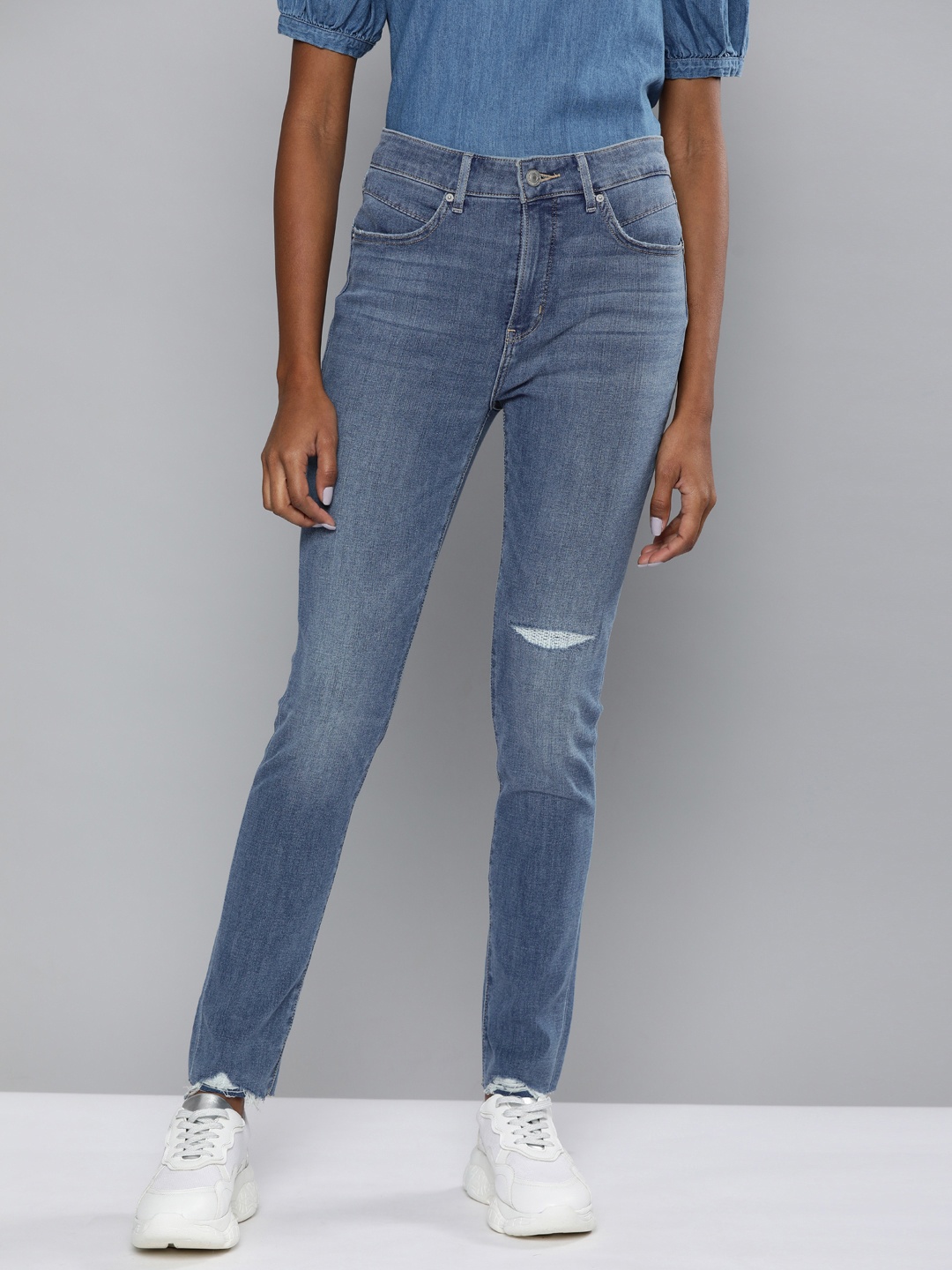 

Levis Women Blue Skinny Fit High-Rise Mildly Distressed Light Fade Stretchable Jeans