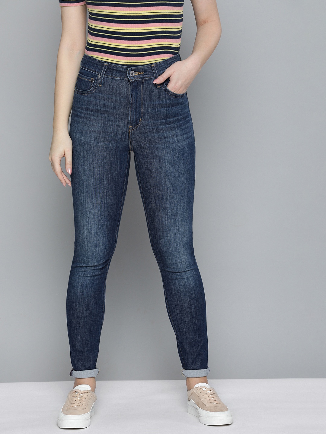 

Levis Women Blue Solid 721 Skinny Fit High-Rise Heavy Fade Clean Look Jeans