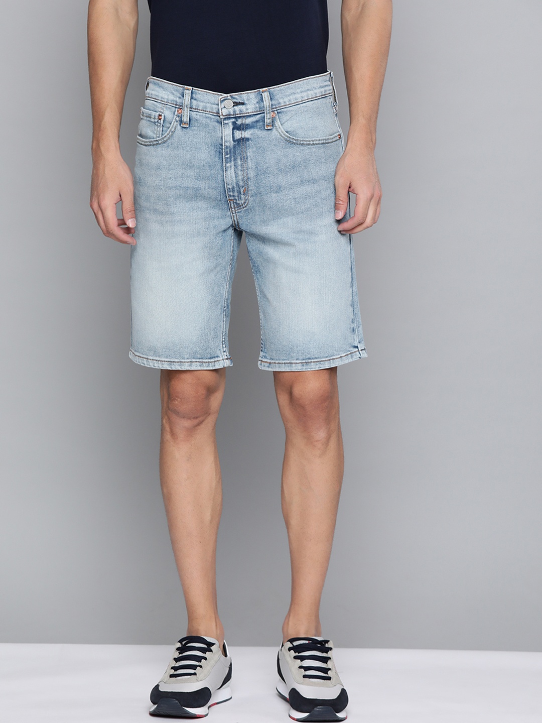 

Levis Men Blue Washed Denim Shorts