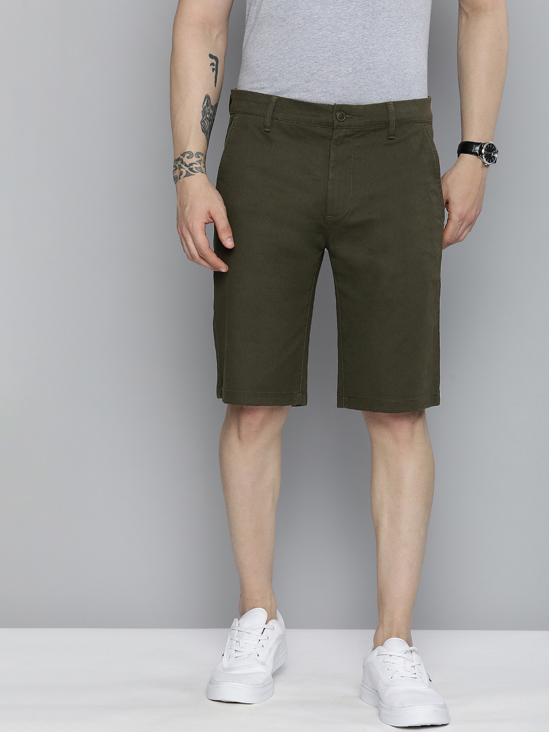 

Levis Men Solid Shorts, Olive