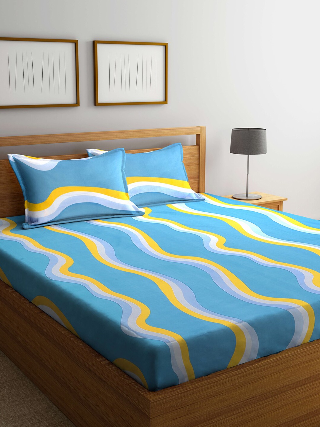 

KLOTTHE Blue & Yellow Geometric 210 TC King Bedsheet with 2 Pillow Covers