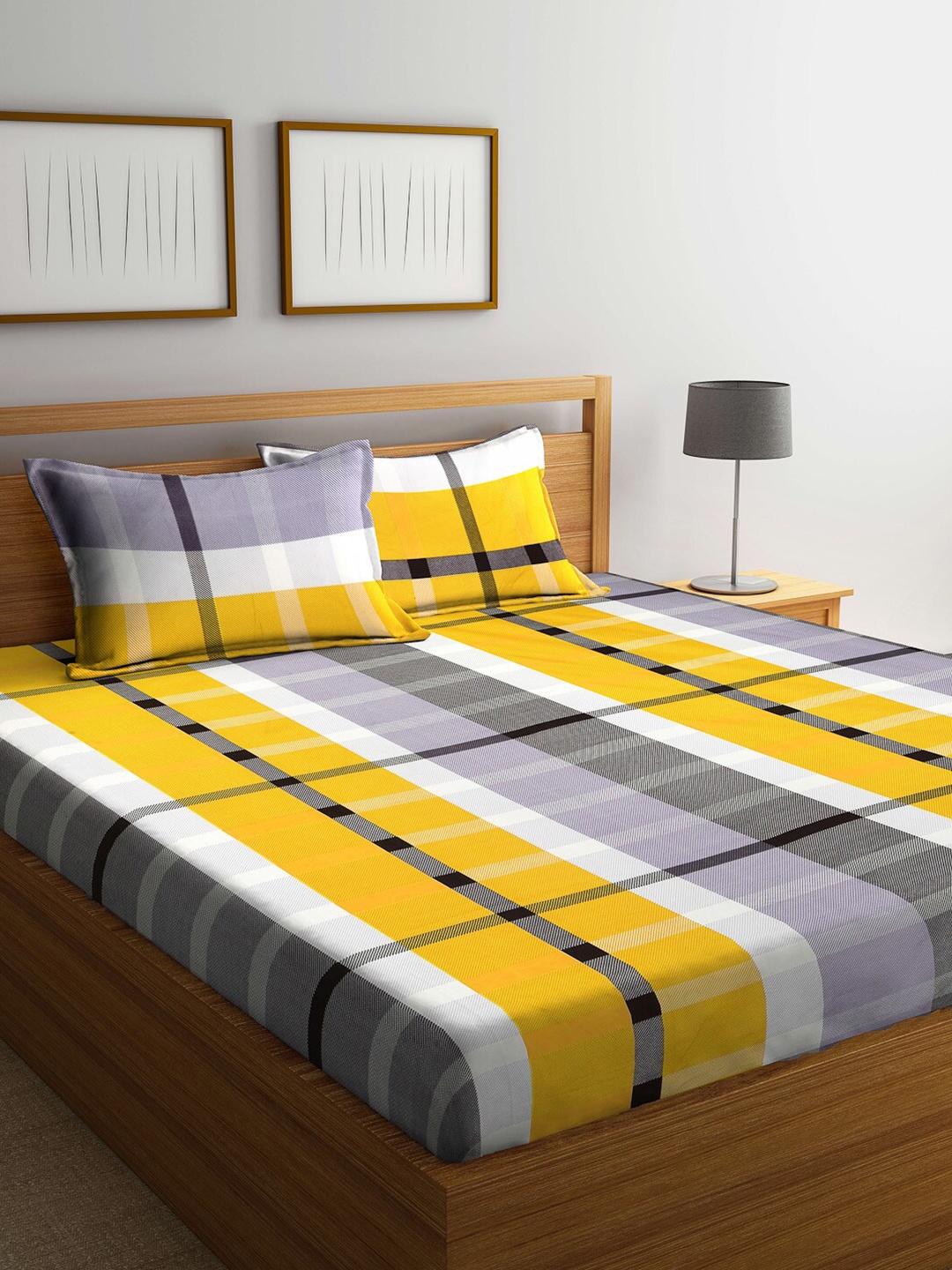 

KLOTTHE Grey & Yellow Geometric 210 TC King Bedsheet with 2 Pillow Covers