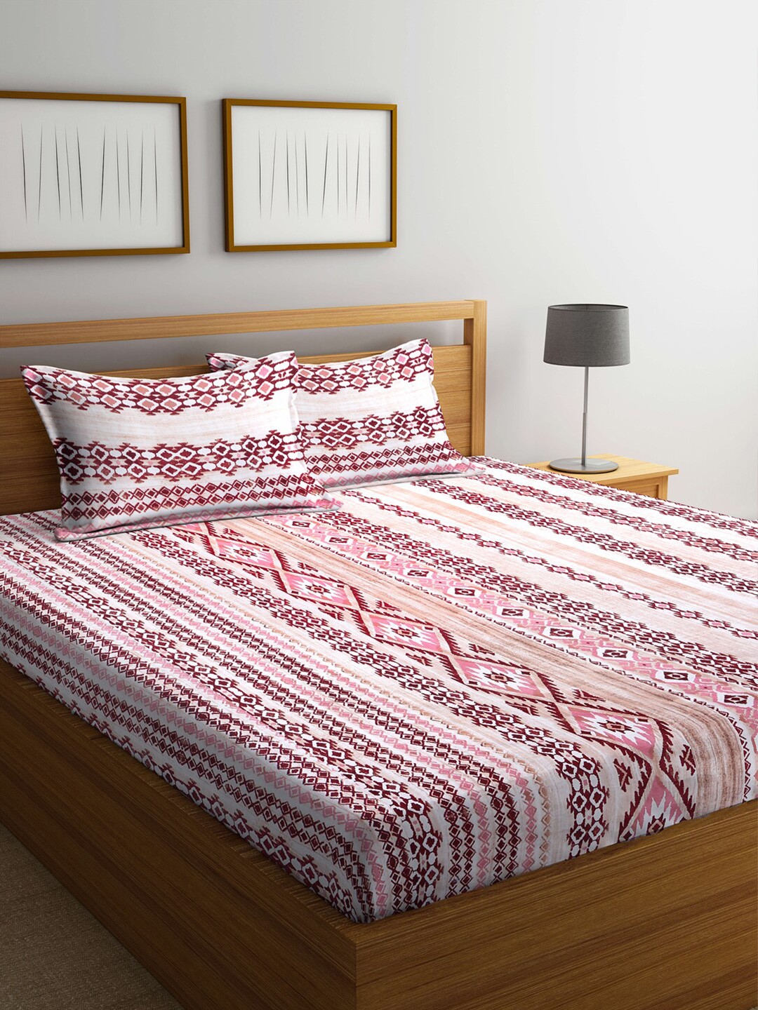 

KLOTTHE Beige & Maroon Geometric Pure Cotton 210 TC King Bedsheet with 2 Pillow Covers