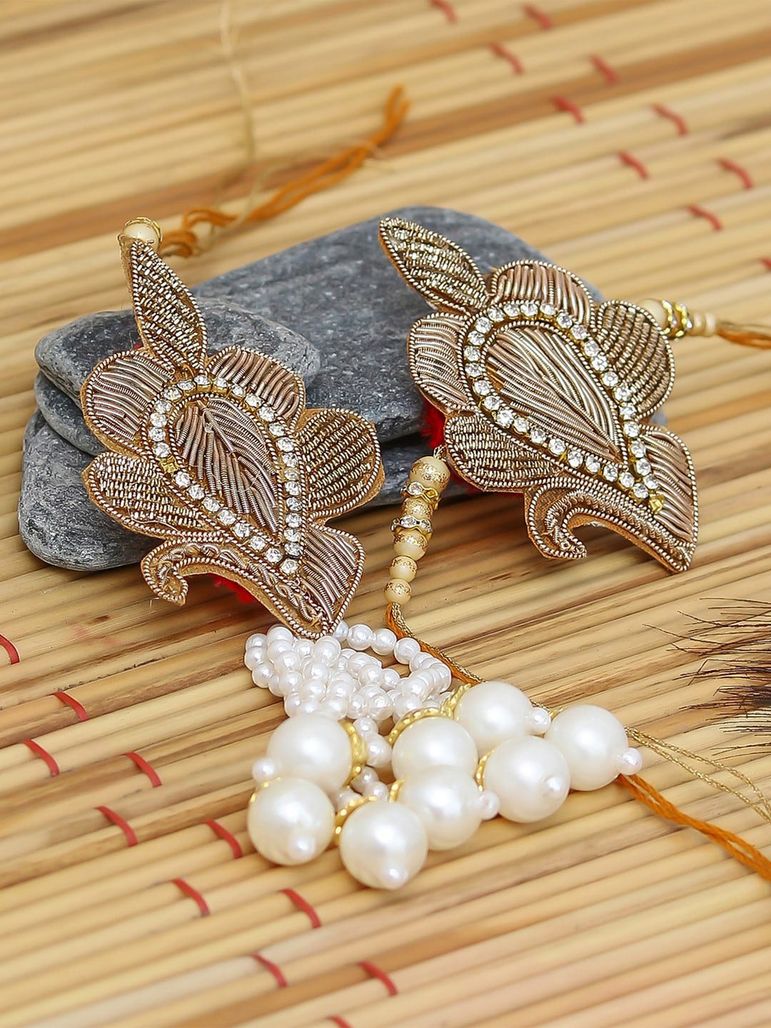 

eCraftIndia Gold-Toned Bhaiya Bhabhi Rakhi Set