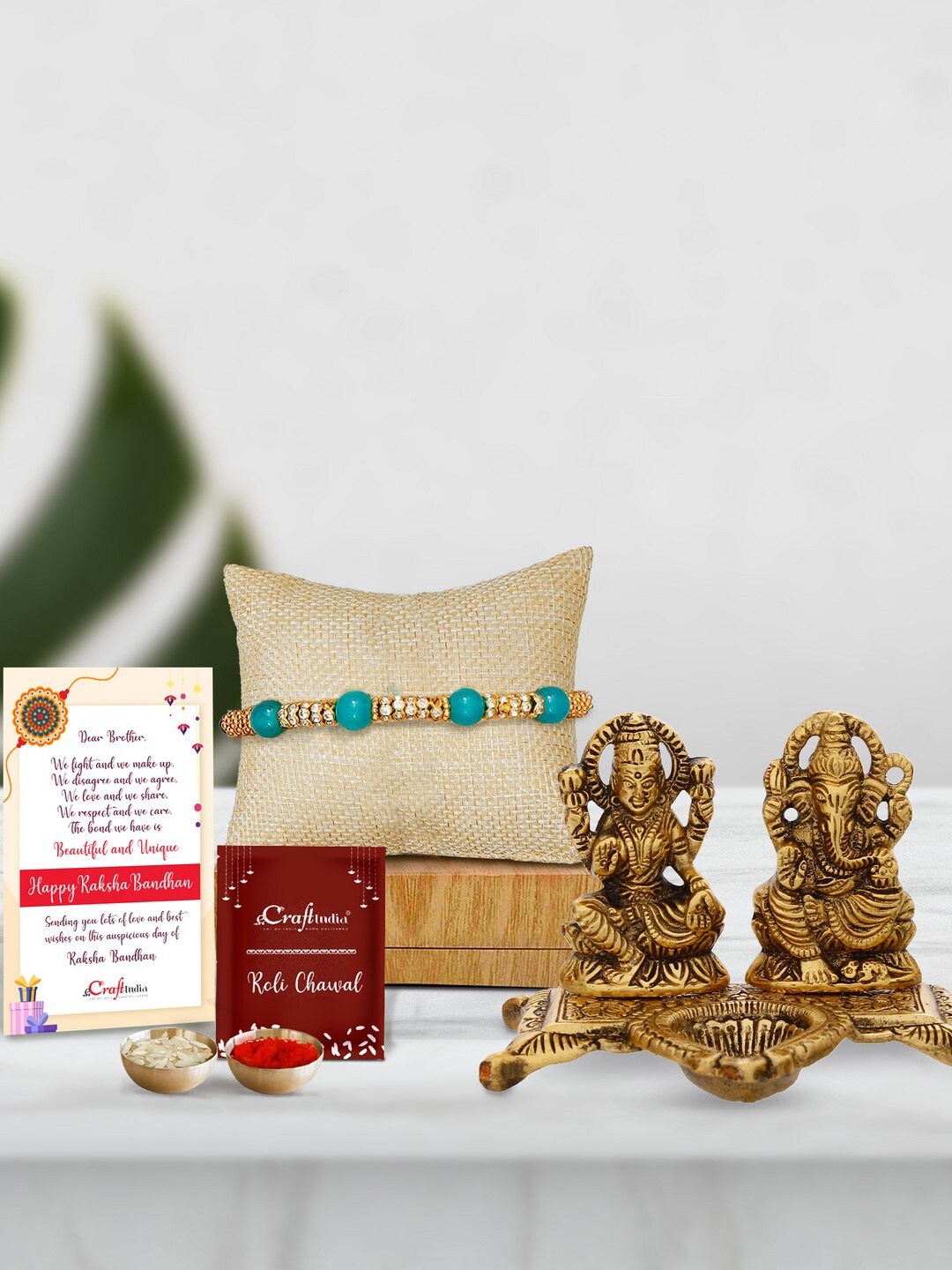 

eCraftIndia Gold-Toned & Green Rakhi Gift Set