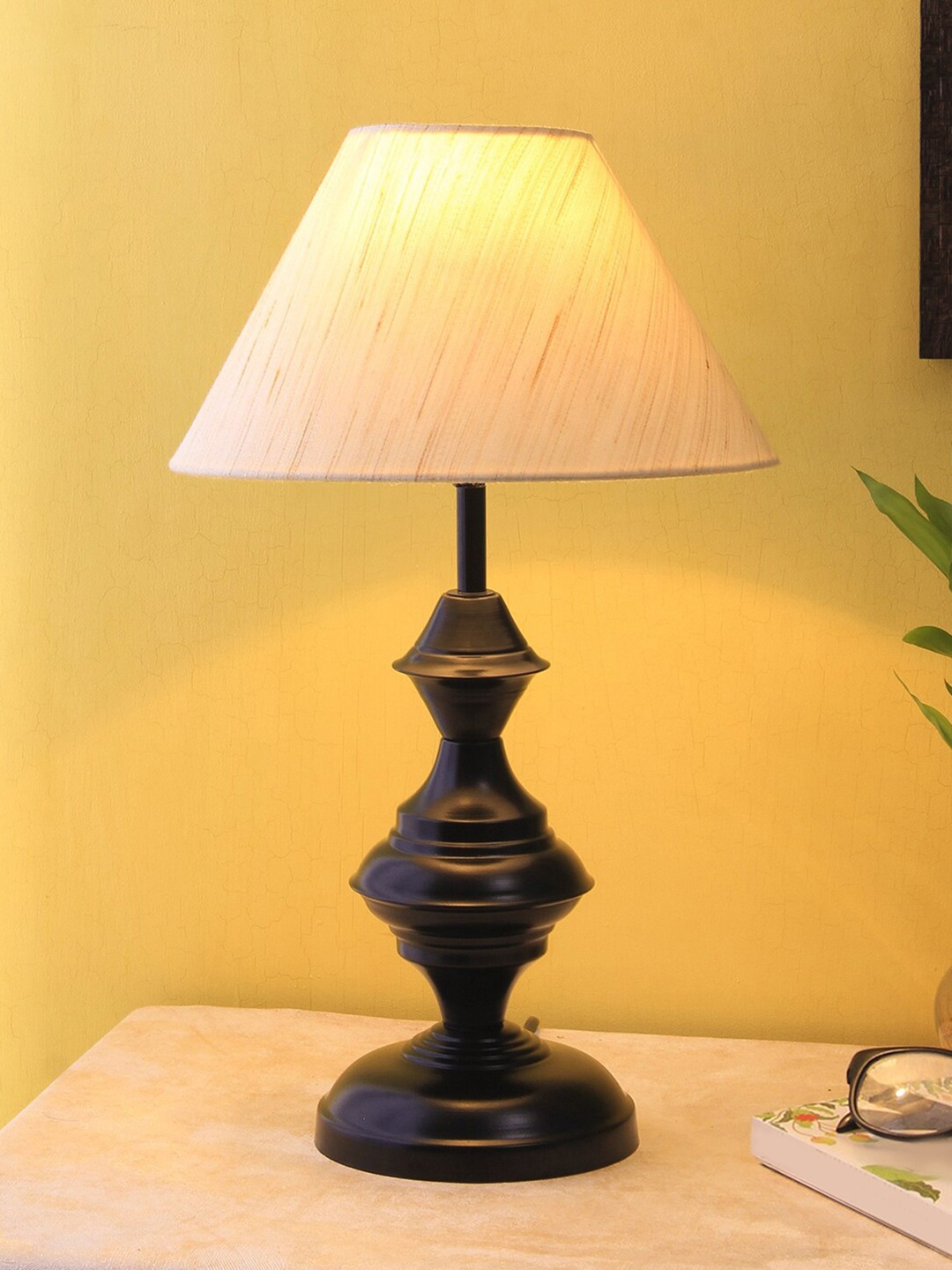 

Devansh Off White Traditional Mota Katori Wrought Iron Table Lamp with Shade