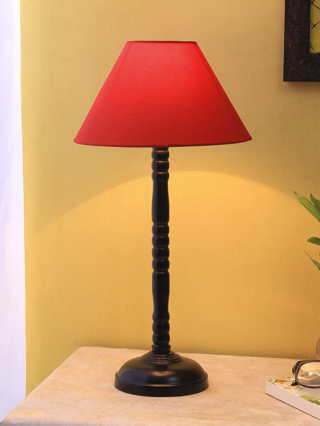 

Devansh Red & Black Iron Traditional Table Lamp with Shade