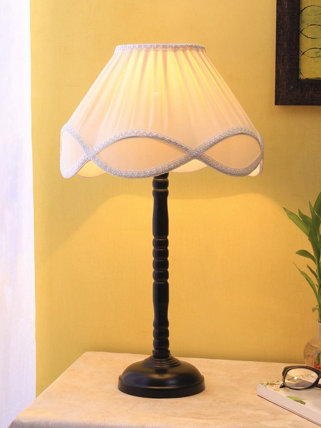 

Devansh Off-White & Black Solid Vintage Table Lamp