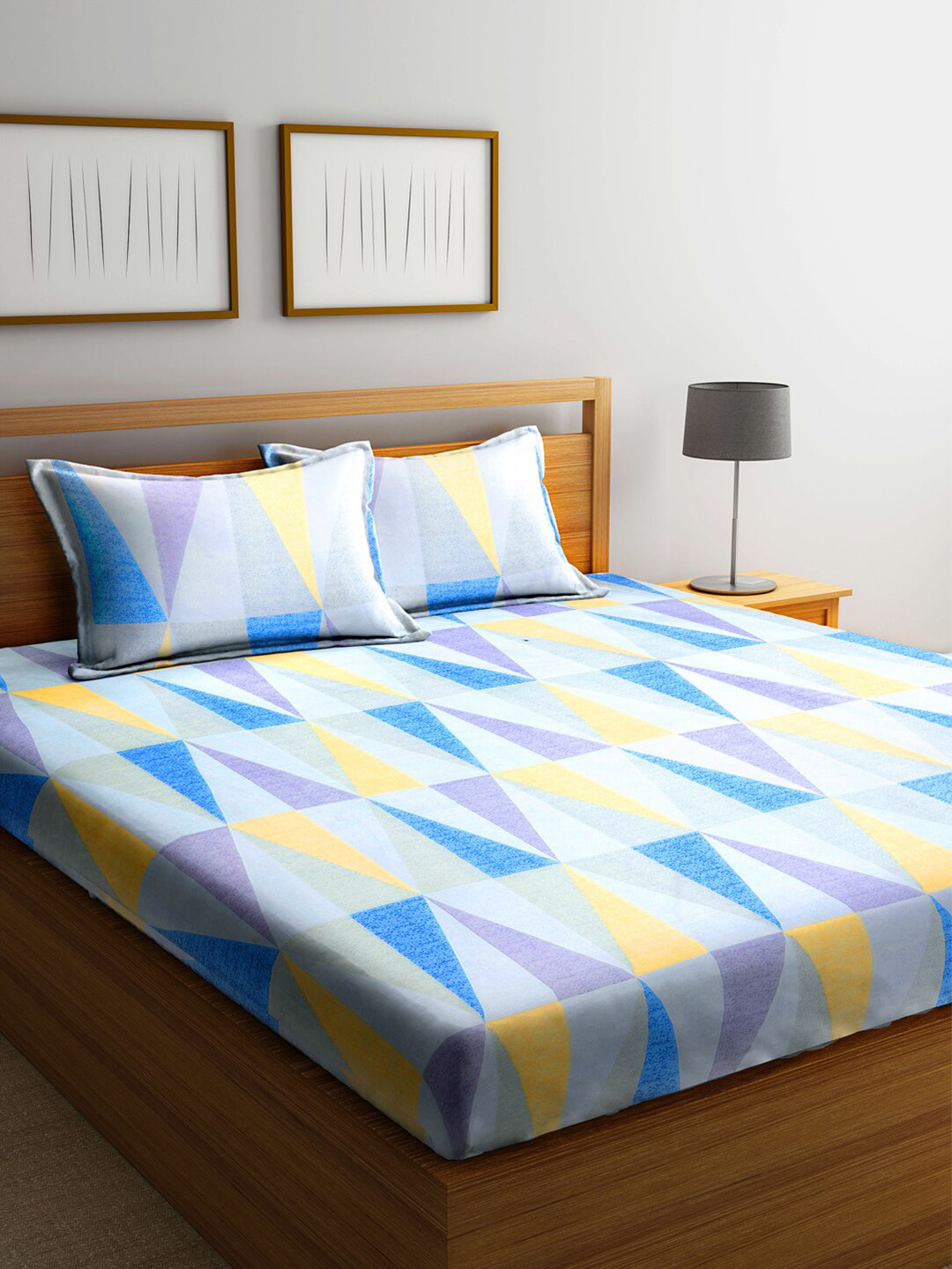 

KLOTTHE Turquoise Blue & Yellow Geometric 210 TC King Bedsheet with 2 Pillow Covers