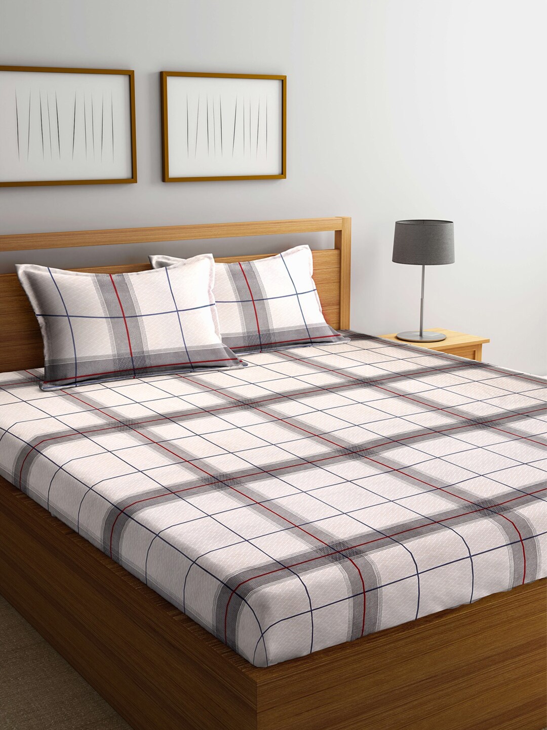 

KLOTTHE Cream-Coloured & Grey Geometric 210 TC King Bedsheet with 2 Pillow Covers
