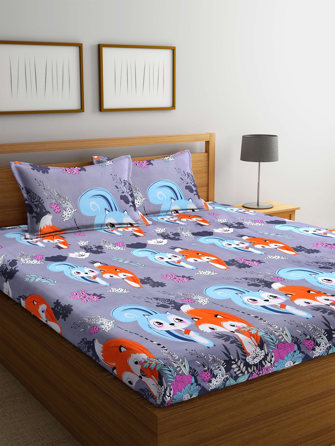 

KLOTTHE Lavender & Blue Graphic 210 TC Queen Bedsheet with 2 Pillow Covers