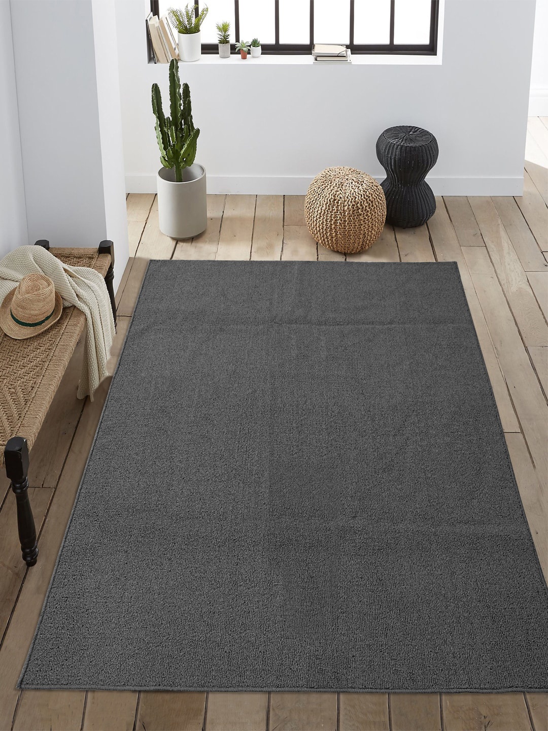 

Saral Home Grey Solid Modern Carpet