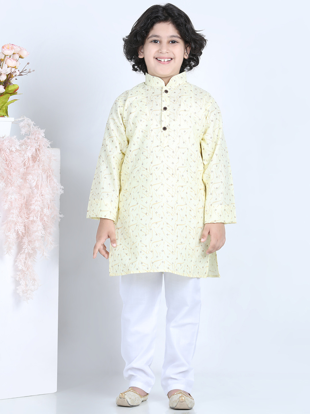 

Kidling Boys Yellow Printed Pure Cotton Kurta with Pyjamas
