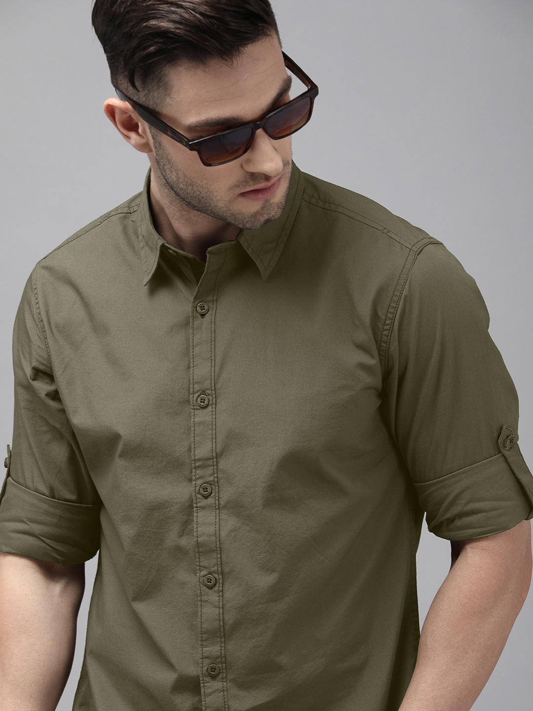 

Roadster Men Olive Green Solid Pure Cotton Casual Shirt