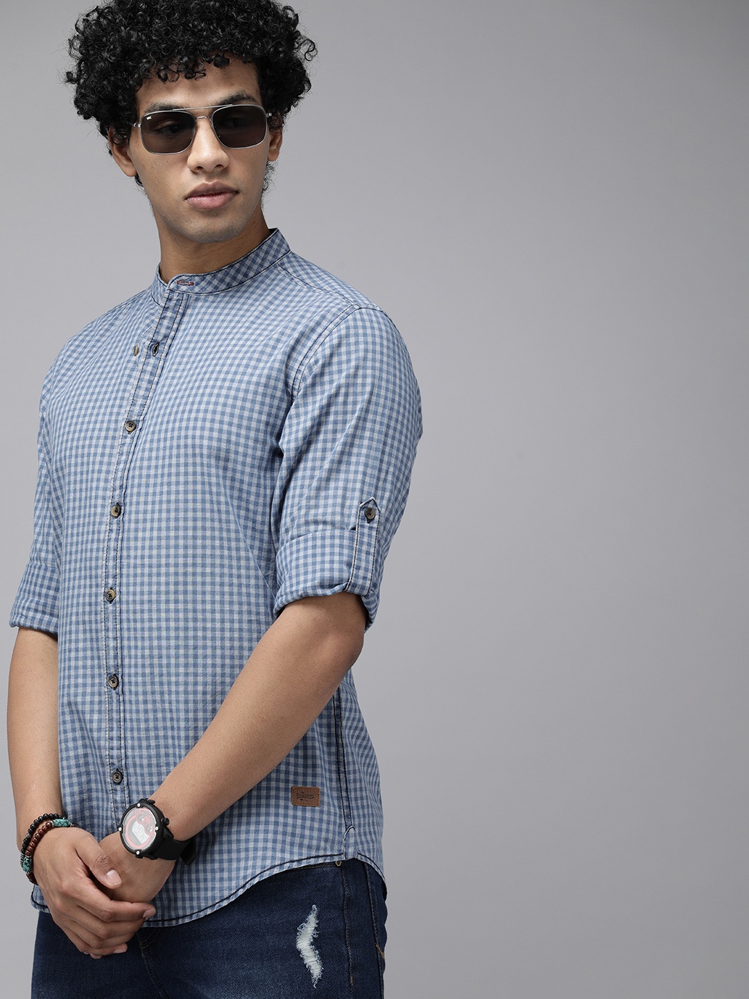 

Roadster Men Blue And White Gingham Checked Pure Cotton Casual Shirt