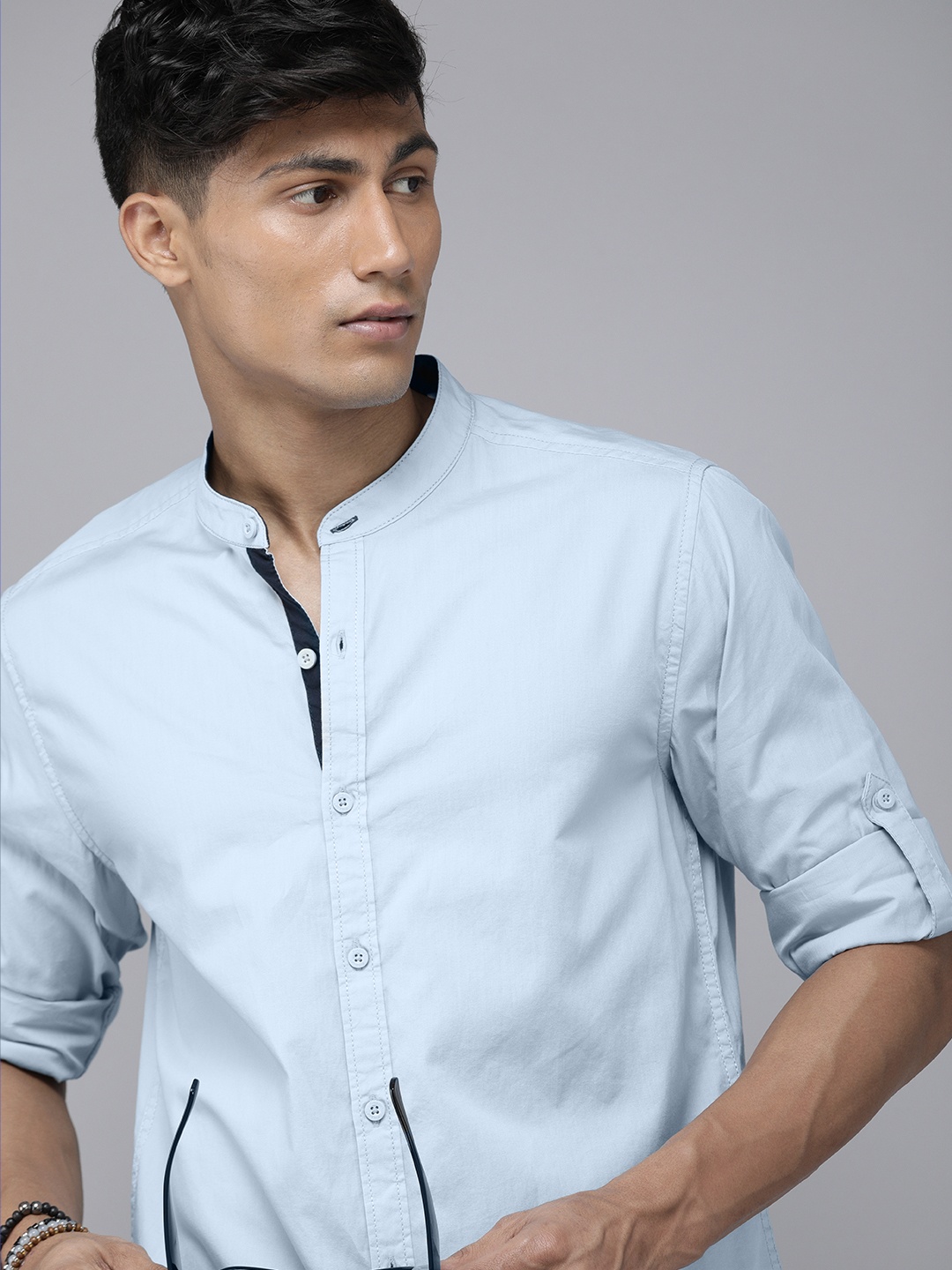 

Roadster Men Blue Solid Casual Shirt