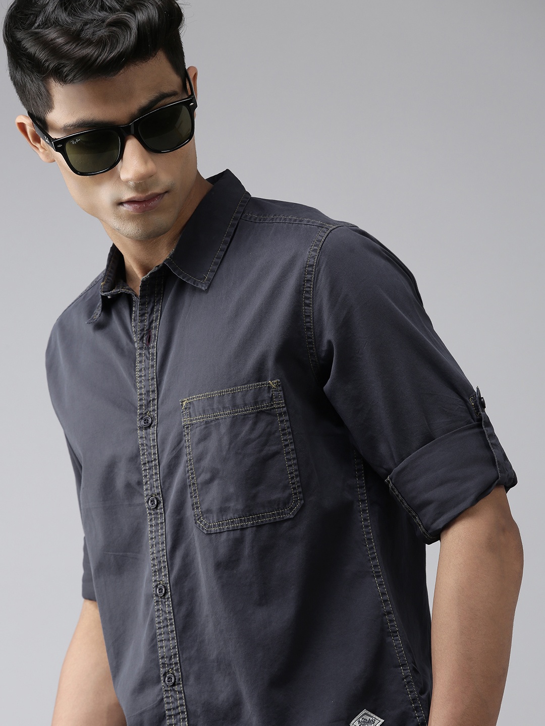 

Roadster Men Grey Solid Regular Fit Pure Cotton Casual Shirt