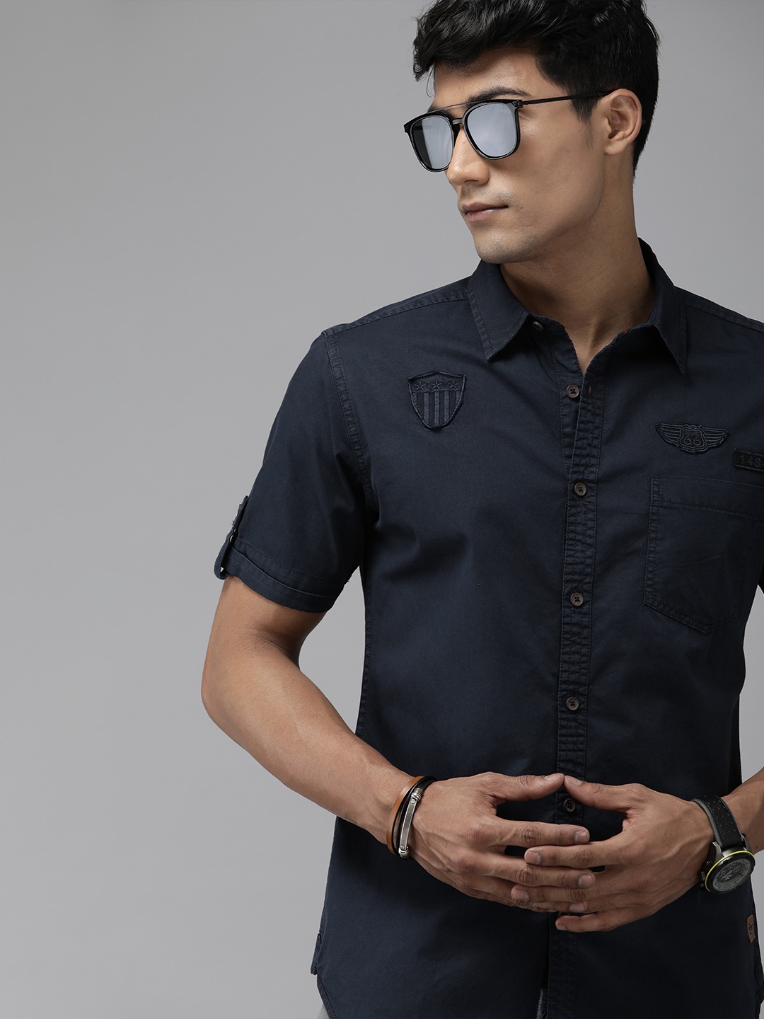 

Roadster Men Navy Blue Solid Short Sleeved Casual Shirt