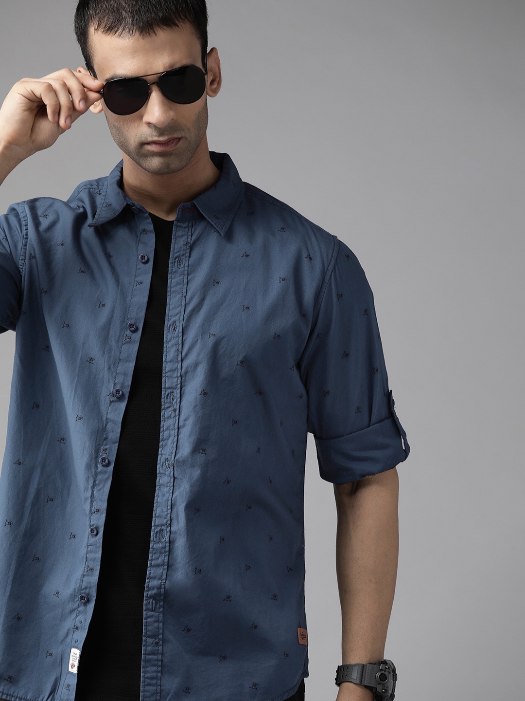 

Roadster Men Blue & Black Cotton Printed Casual Shirt