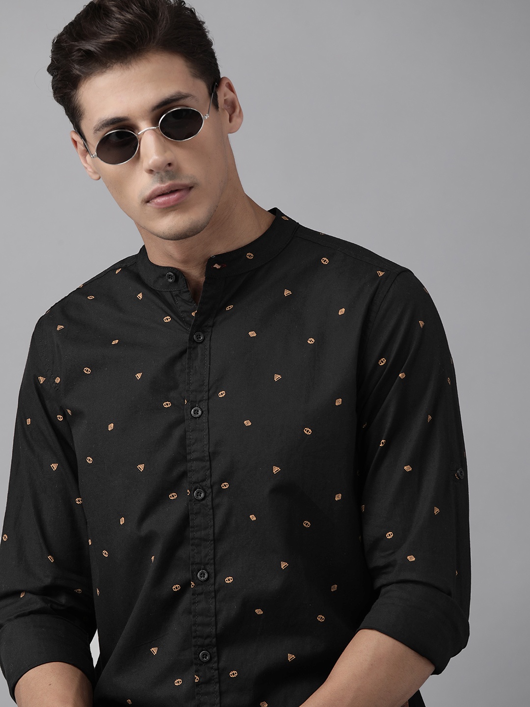 

Roadster Men Black & Brown Geometric Print Cotton Casual Shirt