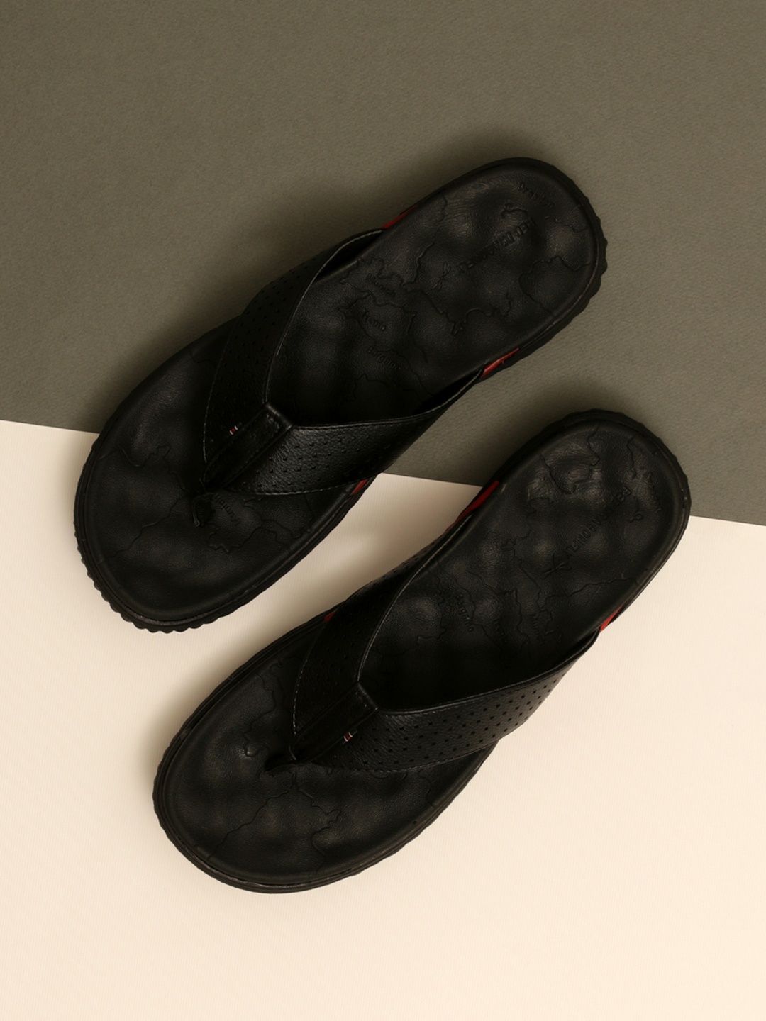 

Big Fox Men Black & Red Thong Sandals