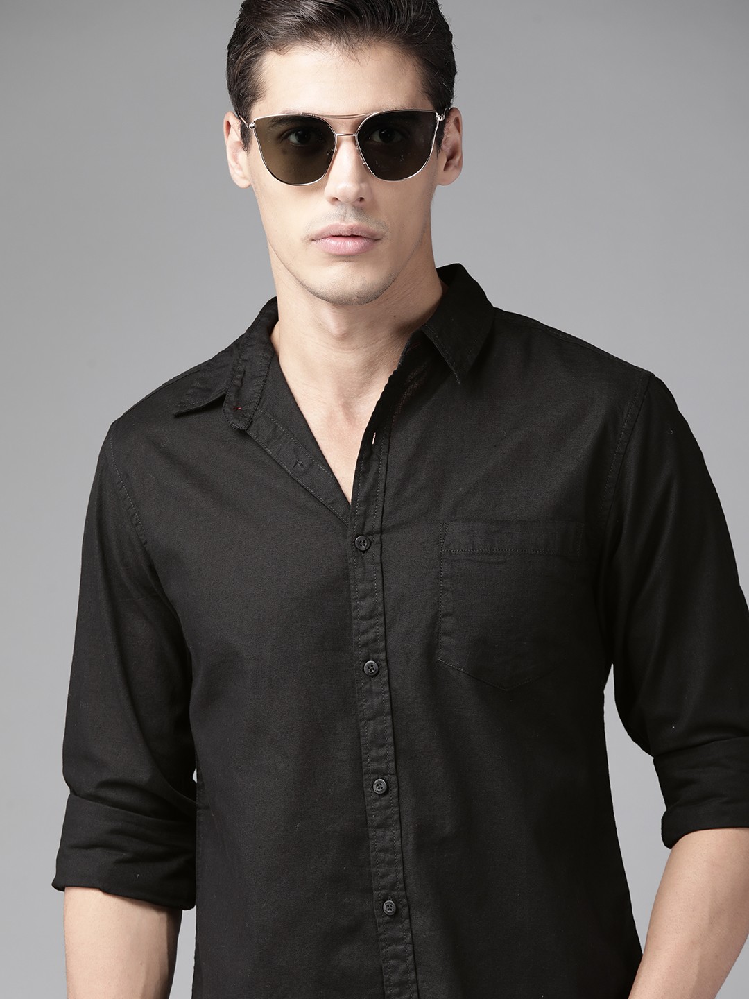 

Roadster Men Black Pure Cotton Solid Sustainable Casual Shirt