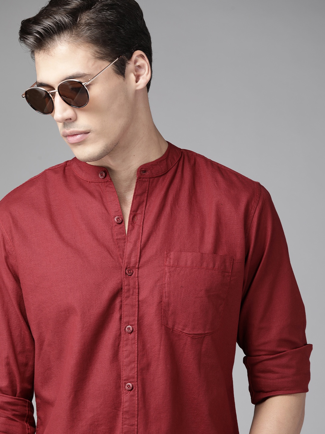 

Roadster Men Maroon Pure Cotton Solid Casual Shirt