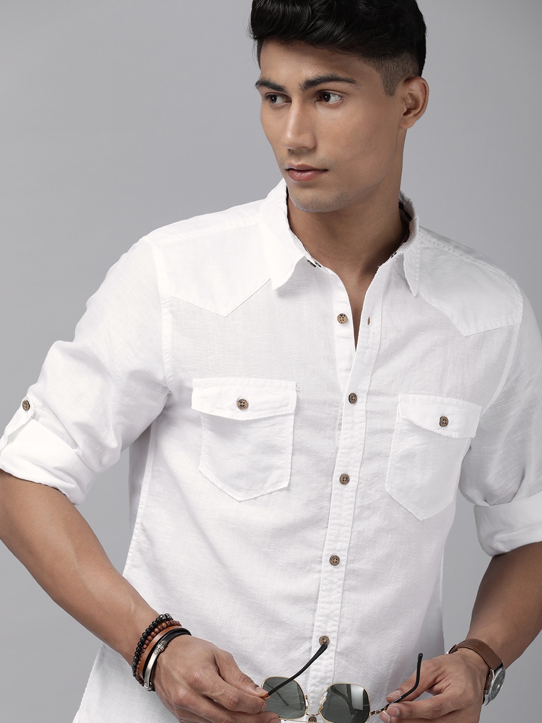 

Roadster Men White Solid Regular Fit Cotton Linen Casual Shirt