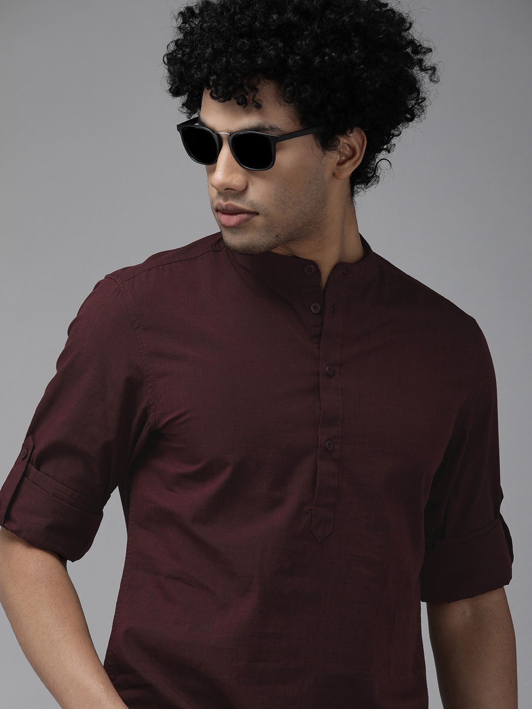 

Roadster Men Burgundy Solid Pure Cotton Casual Shirt