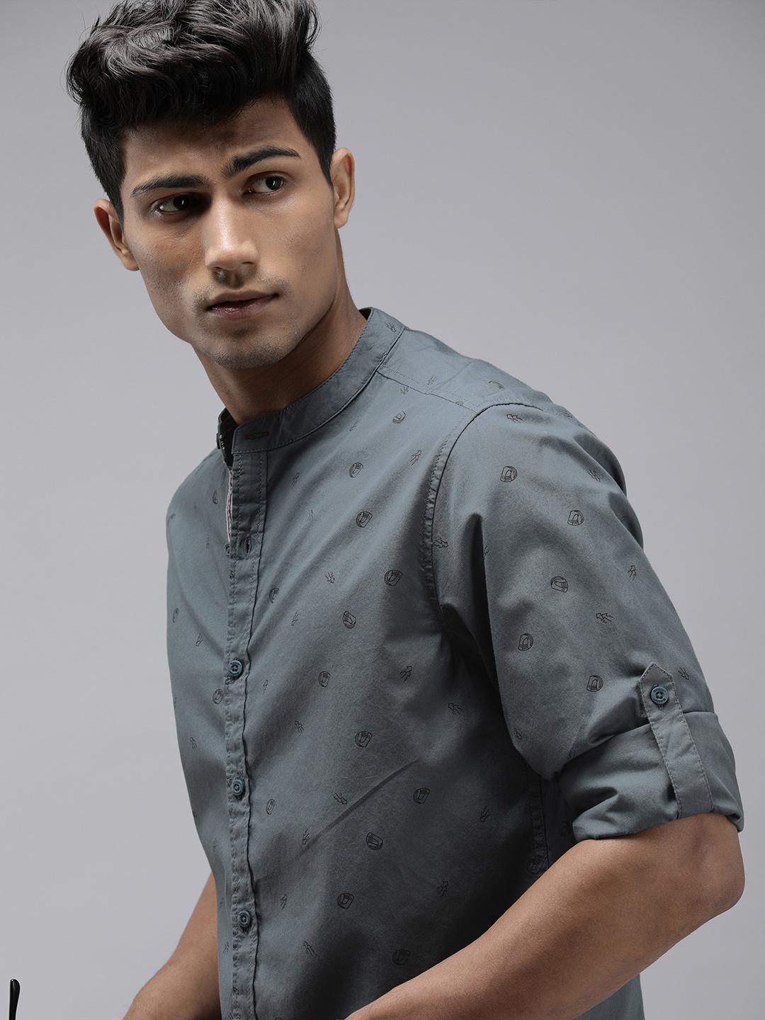 

Roadster Men Grey Printed Regular Fit Pure Cotton Casual Shirt