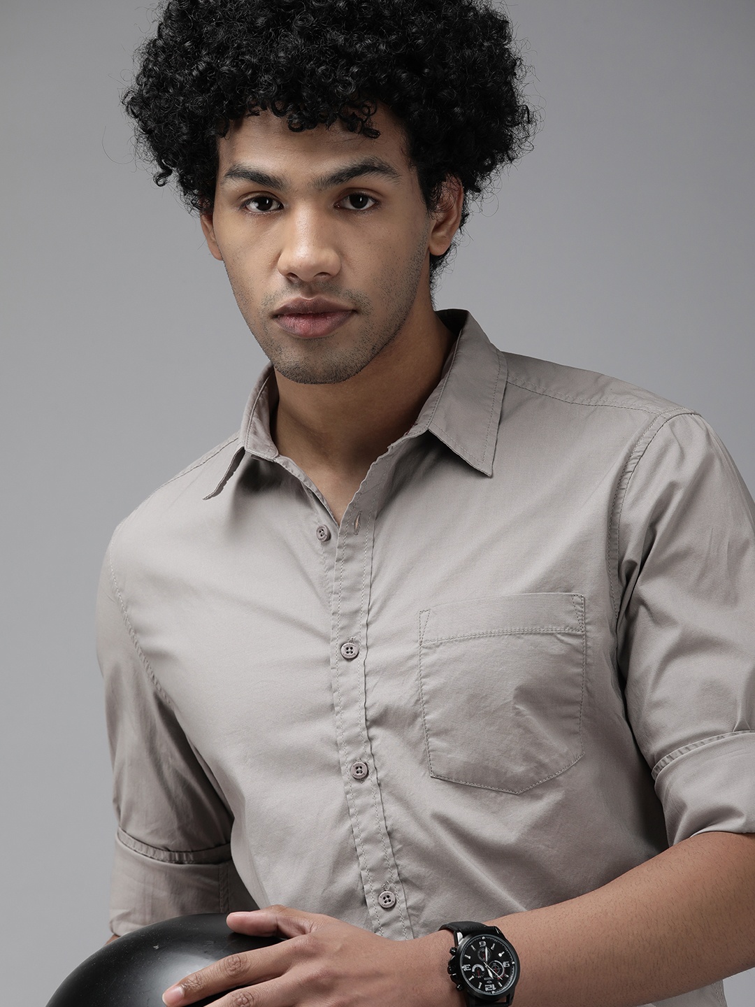 

Roadster Men LT Grey Mel Regular Fit Opaque Solid Casual Shirt