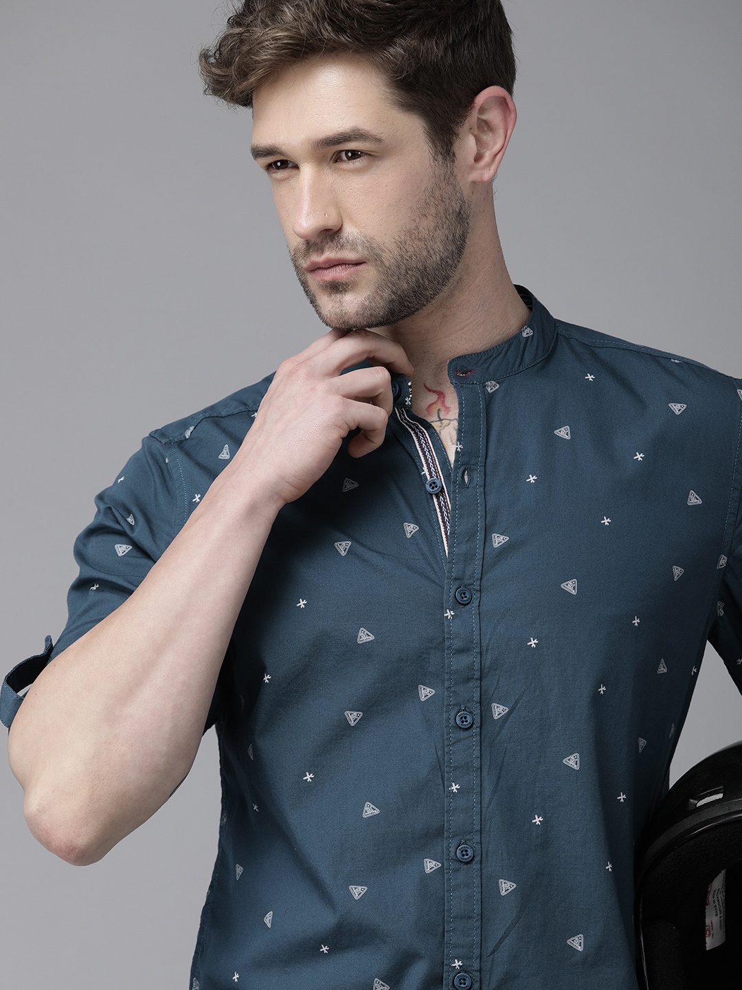 

Roadster Men Teal Blue & White Opaque Printed Pure Cotton Casual Shirt