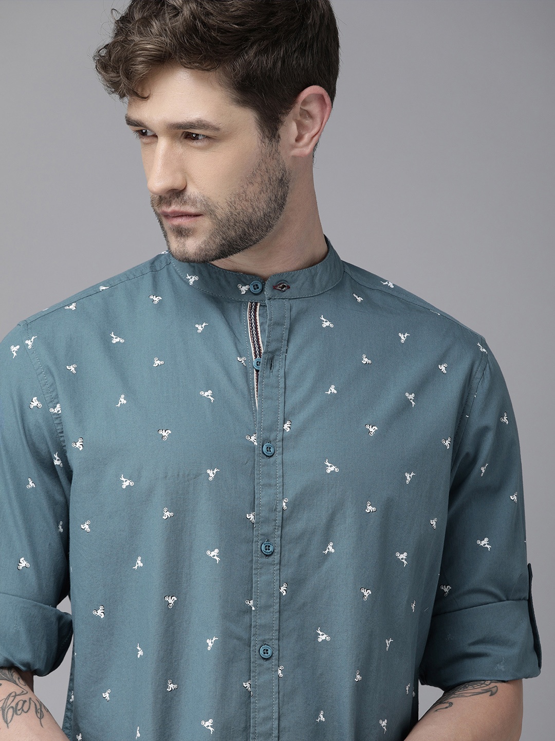 

Roadster Men Teal Opaque Printed Pure Cotton Casual Shirt