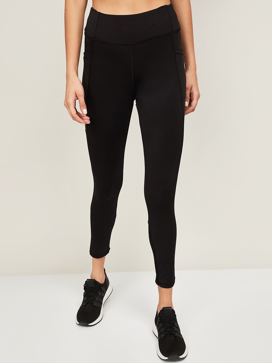 

Kappa Women Black Solid Tights