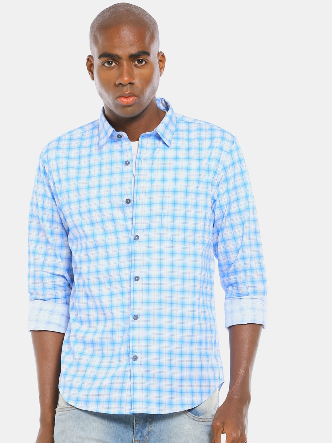 

Ruggers Men Blue Checked Casual Shirt