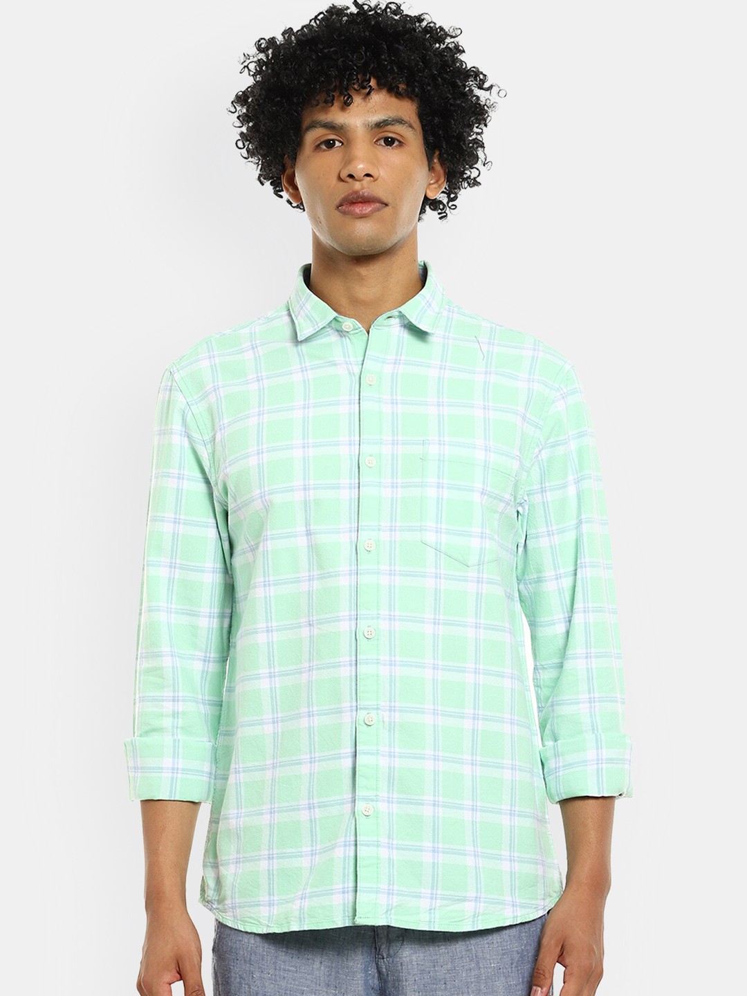 

Ruggers Men & White Green Checked Casual Shirt
