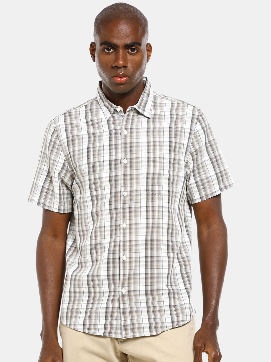 

Ruggers Men Brown Checked Casual Shirt