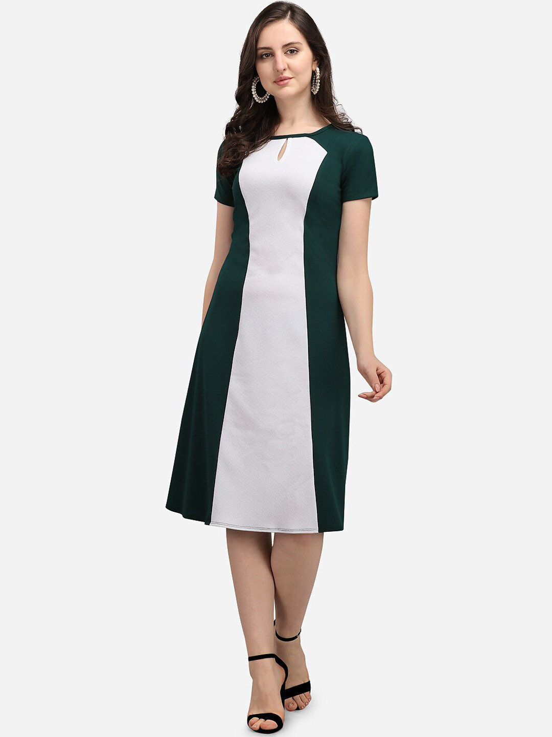 

PURVAJA Women White & Green Colourblocked Fit & Flare Dress