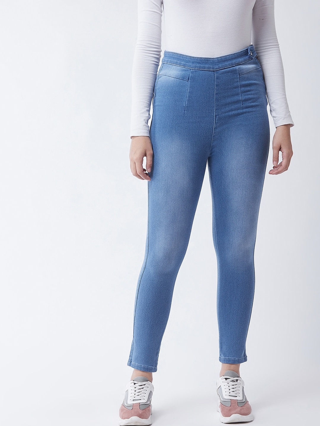 

Purple Feather Women Blue Skinny Fit High-Rise Heavy Fade Stretchable Jeans