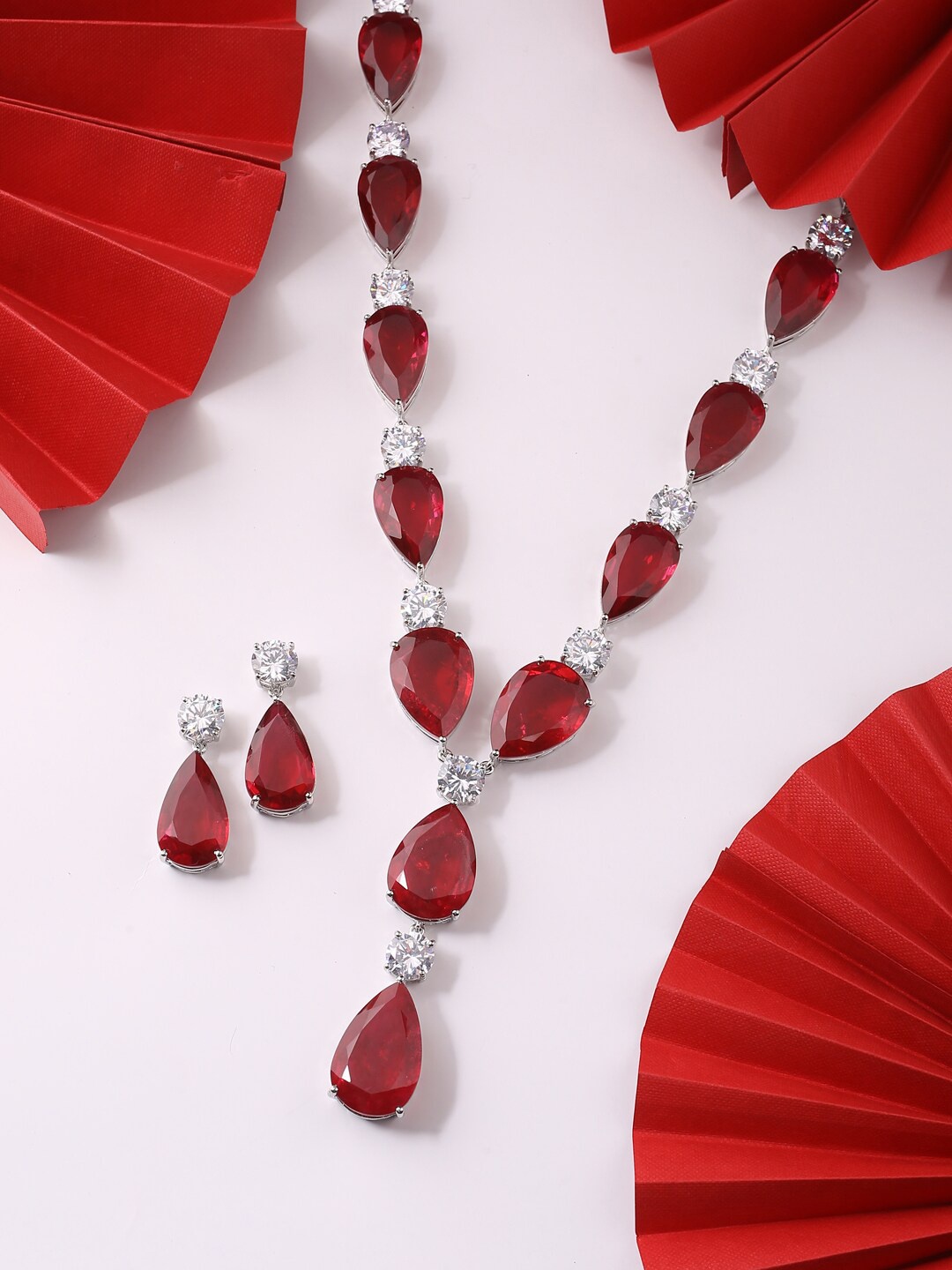 

Tistabene Red & White Rhodium-Plated Minimal Necklace Set