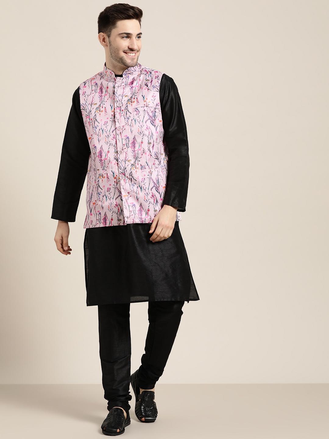 

SOJANYA Men Black & Pink Floral Printed Kurta Set with Nehru Jacket