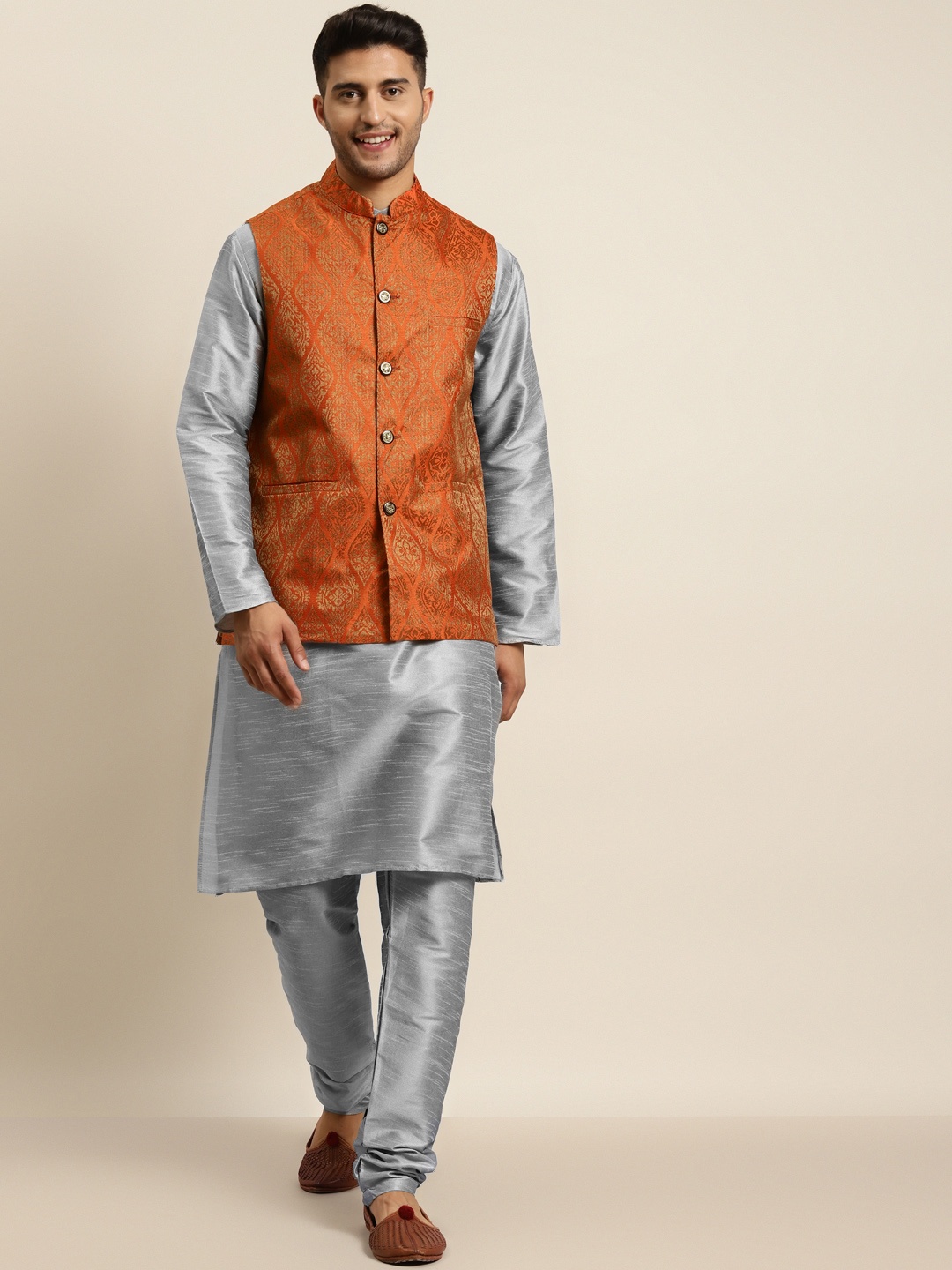 

SOJANYA Men Grey Solid Kurta with Churidar & Nehru Jacket