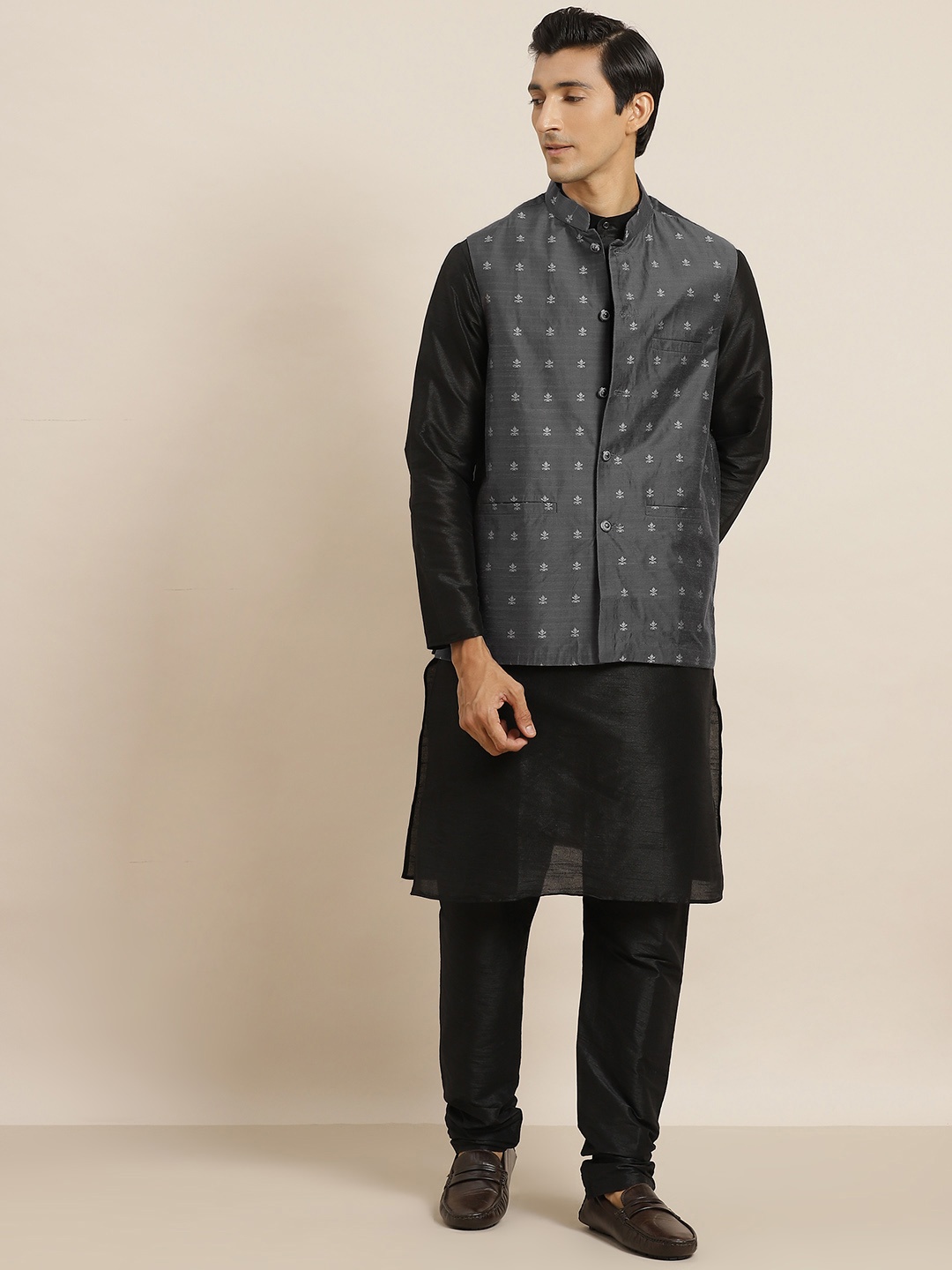 

SOJANYA Men Black Kurta Set With Jacket