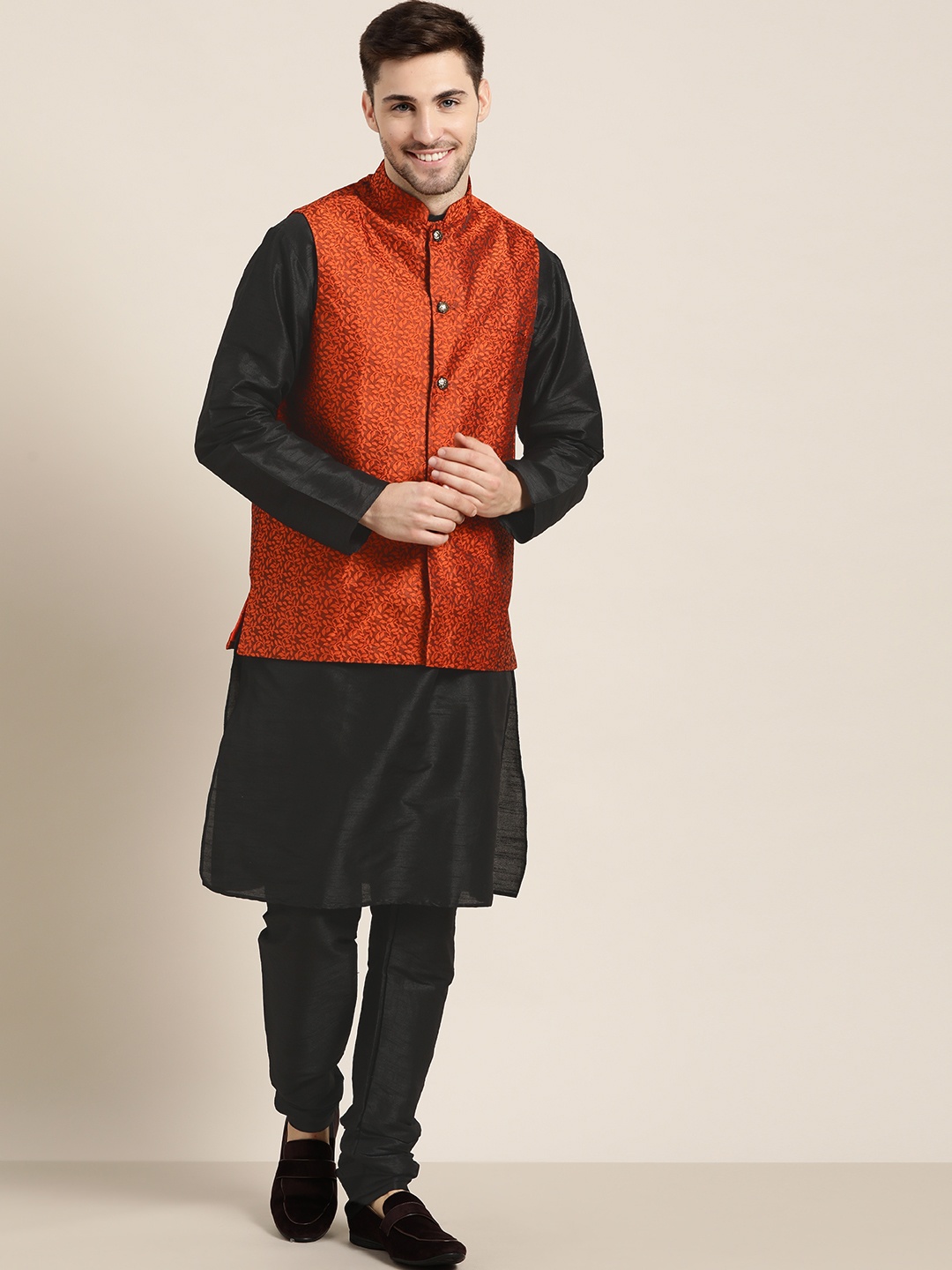 

SOJANYA Men Black & Orange Ethnic Motifs Kurta Set with Nehru Jacket