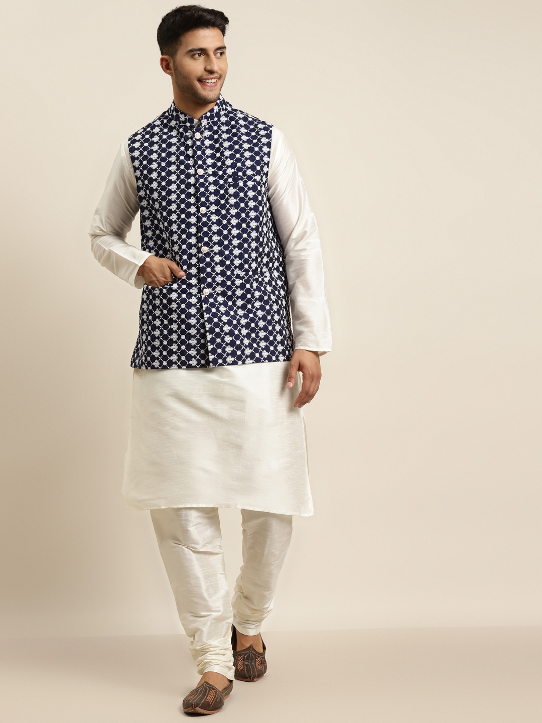 

SOJANYA Men Off White Kurta with Churidar & Chikankari Nehru Jacket