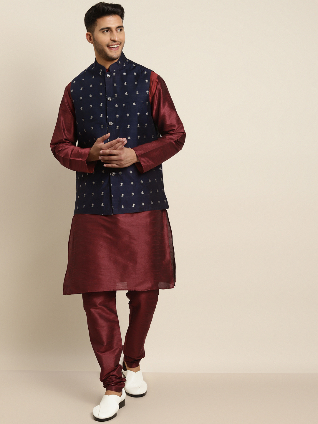 

SOJANYA Men Maroon Solid Kurta with Churidar & Nehru Jacket
